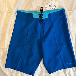Oakley board shorts sz33